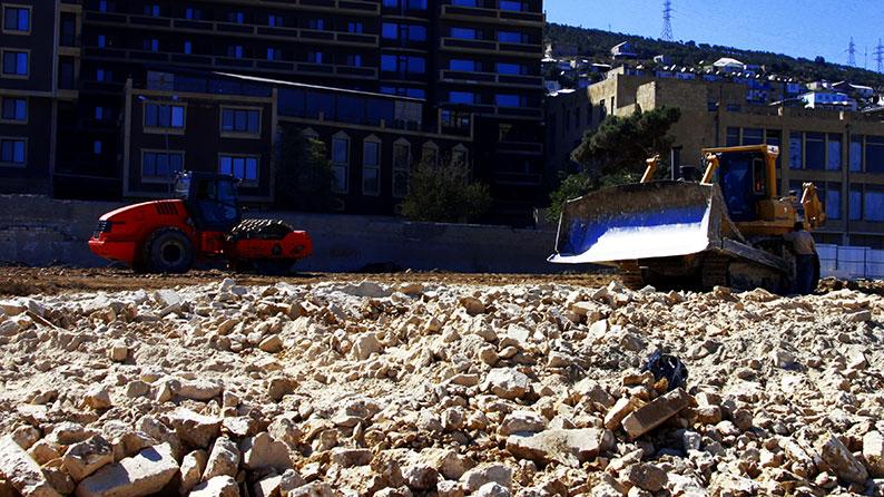 Bakı - Ələt avtomobil yolunun 4÷6 km hissəsinə bağlantı yolların, mühəndisi qurğuların və yeraltı piyada keçidlərinin tikintisi