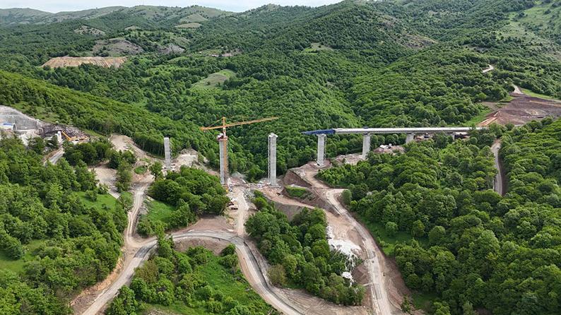 Kəlbəcər – Laçın avtomobil yolunun km 38+100 ÷ 75+700 hissəsinin tikintisi